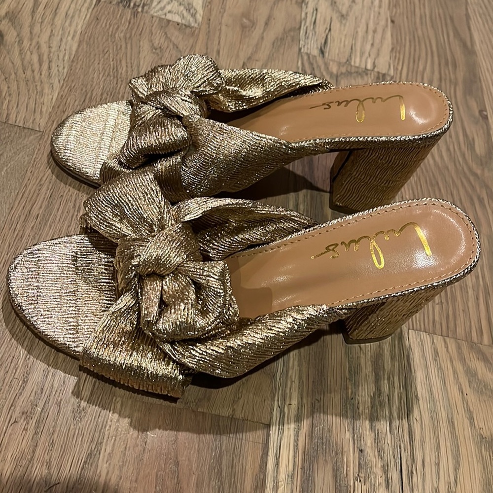 Lulus rose gold Dorothea heels